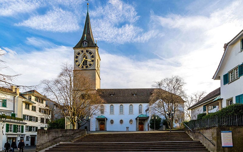 O que fazer em Zurique: St. Peter Kirche (Igreja De São Pedro)