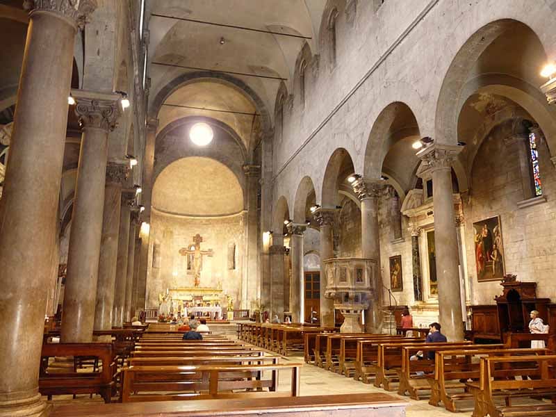 O que fazer em Lucca: Igreja de São Miguel